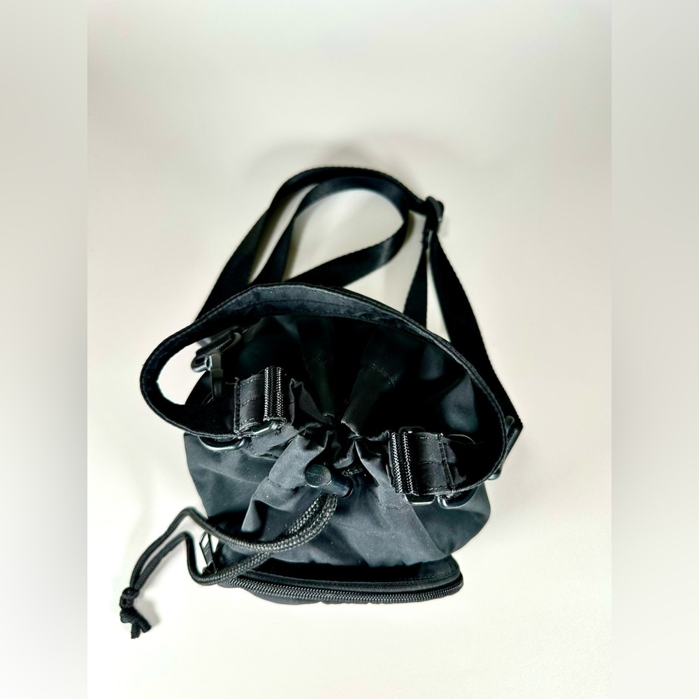 Vans Bucket Crossbody Bag - Picture 5 of 13